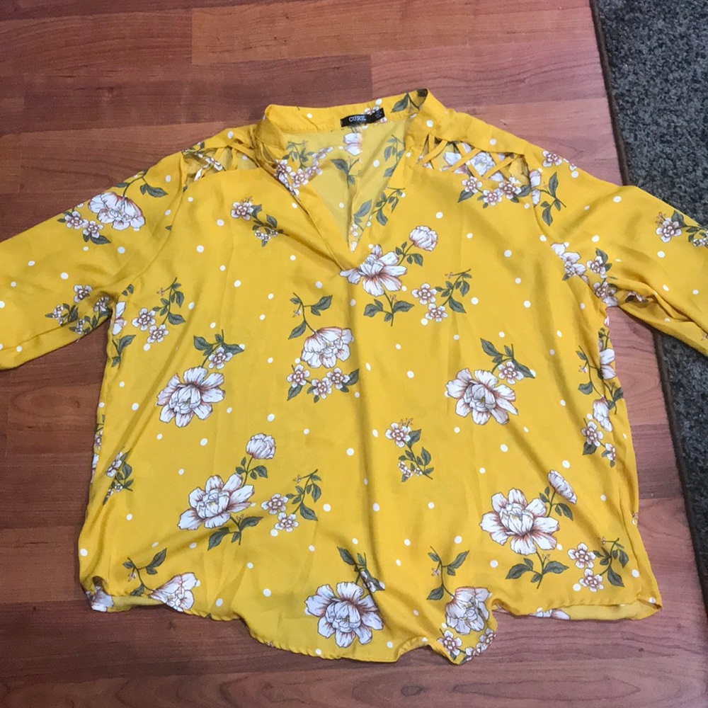 Floral print blouse